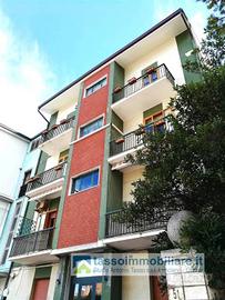 Appartamento di 220 m² con più di 5 locali a Orton