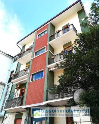 Appartamento di 220 m² con più di 5 locali a Orton