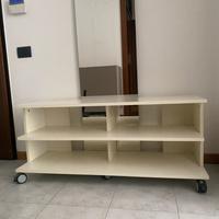 Mobile con ruote