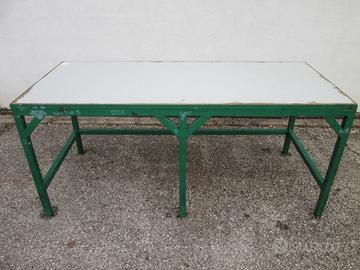 Banco da lavoro in ferro