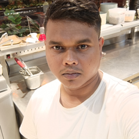 Io sono hossain sono 29 anni sono bangladeshi,Io a