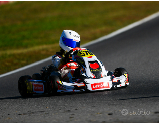 Scuola di pilotaggio con veri Go Kart