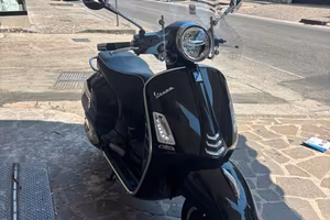 Piaggio Vespa 300 GTS Super - usata