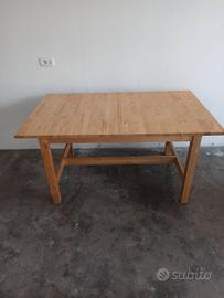 Tavolo in legno 