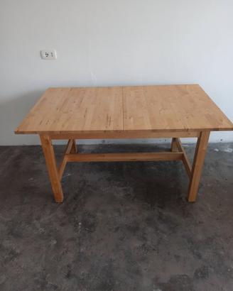 Tavolo in legno 