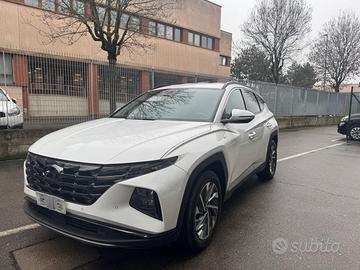 HYUNDAI Tucson 1.6 CRDI 48V XLine NAVI+RETR.