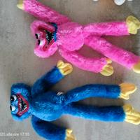 Pupazzi 
Huggy Wuggy più portachiavi 