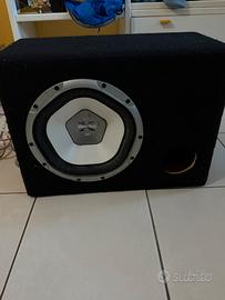 Subwoofer con amplificatore