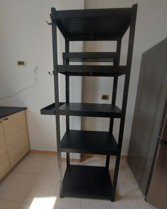 Scaffalatura nera metallico d'arredo