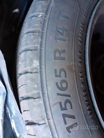 gomme quasi nuove per auto 