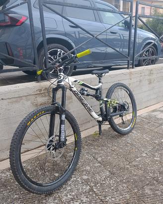 bici da enduro Lapierre in alluminio super leggero