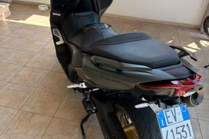 Yamaha tmax 560