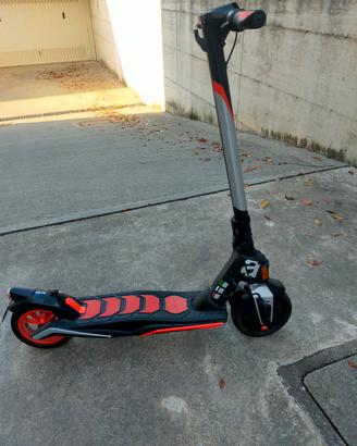 monopattino Aprilia
