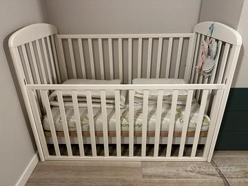 Lettino Erbesi + paracolpi + materasso + piumone