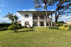 5 LOCALI A ISOLA RIZZA