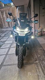 CF Moto 700 MT ADV