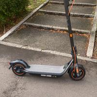 Monopattino Elettrico Ninebot F65i Nuovissimo