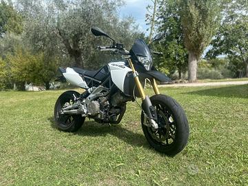 Aprilia Dorsoduro 750