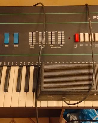 piano elettrico con tavolo per imparare giocando