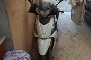 People GT 300 CON BAULETTO