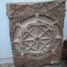 scultura rosa dei venti