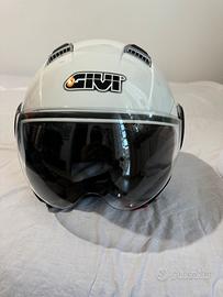 Casco jet givi