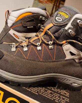 Scarpone trekking ASOLO modello  FINDER GV MM