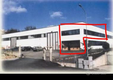 uffici tecnici con ingresso indipendente 