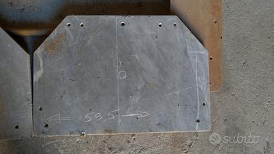 Due ripiani in marmo per lavatoi/toilette d'epoca