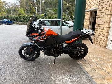 KTM 1090 S adventure