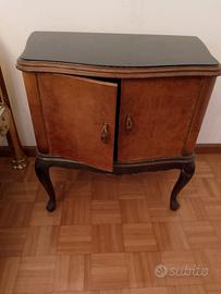 Comodini e cassettiera vintage