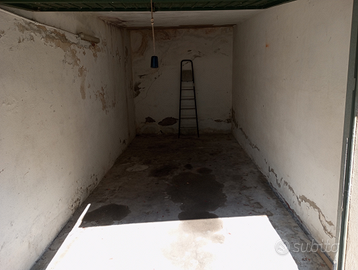 Box auto o magazzino in centro