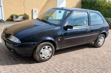Ford festa 1.2 techno 16 v 