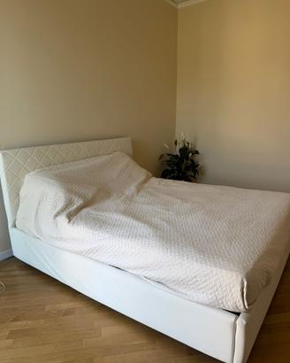 Letto matrimoniale con contenitore + materasso