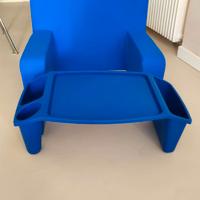 Poltrona letto o divano + vassoio.