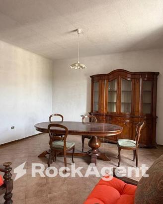 LICCIANA NARDI (MS) - TRILOCALE CON GRANDE TERRAZZ