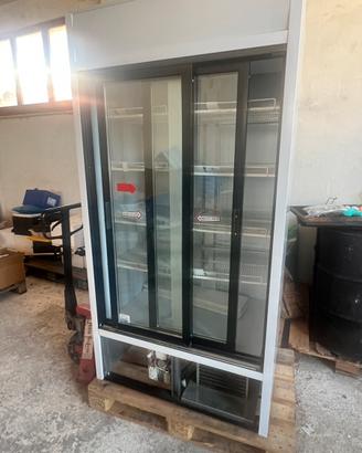 Frigorifero per bibite a doppia anta