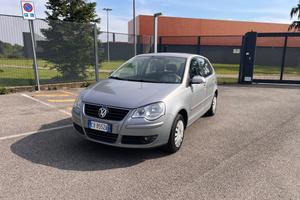 Volkswagen Polo 1.4/80CV 16V 5p. Sportline