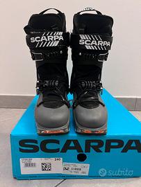 Scarponi sci alpinismo donna SCARPA F1 GT 24.0