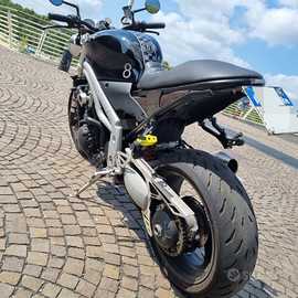 Moto Triumph Speed Triple 955i