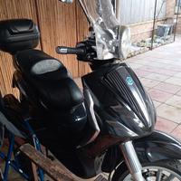 scooter piaggio Beverly 500