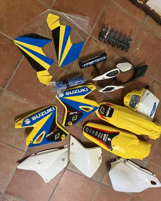 KIT PLASTICHE carene + ACCESSORI SUZUKI DR-Z 400