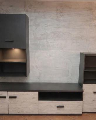 Mobile soggiorno moderno marrone e rovere chiaro.