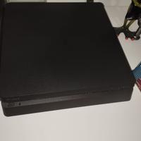 PlayStation 4 (PS4) + 3 giochi