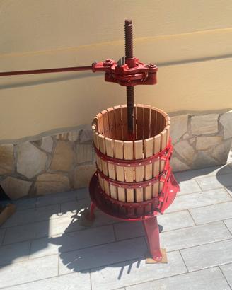 Torchio per vino