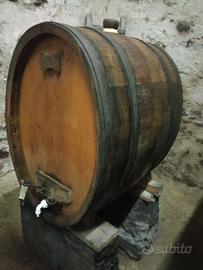 Tonneaux vino capienza 440lt