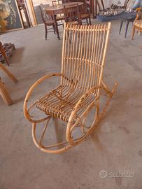 sedia a dondolo in bambù