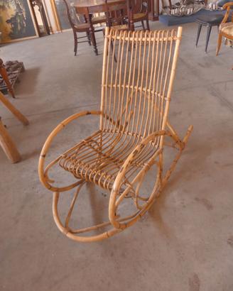 sedia a dondolo in bambù