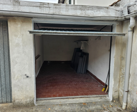 Garage in corte privata