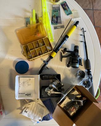 Canne mulinelli e attrezzatura da pesca varia